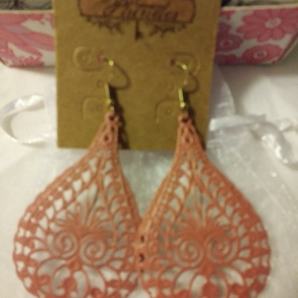 Bohemian style earrings...pierced - Picture 3 of 4